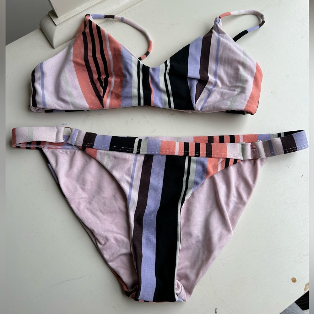 Volcom 2 piece Bathing Suit, Size XS, Multicolor Pink/Black/Purple